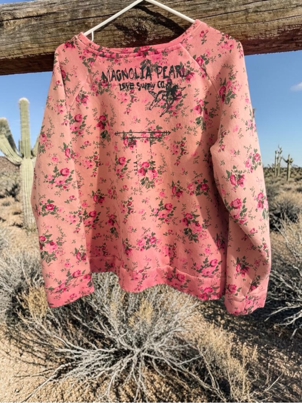 Magnolia Pearl Floral
Hawk Richi Sweatshirt - Picture 6 of 6